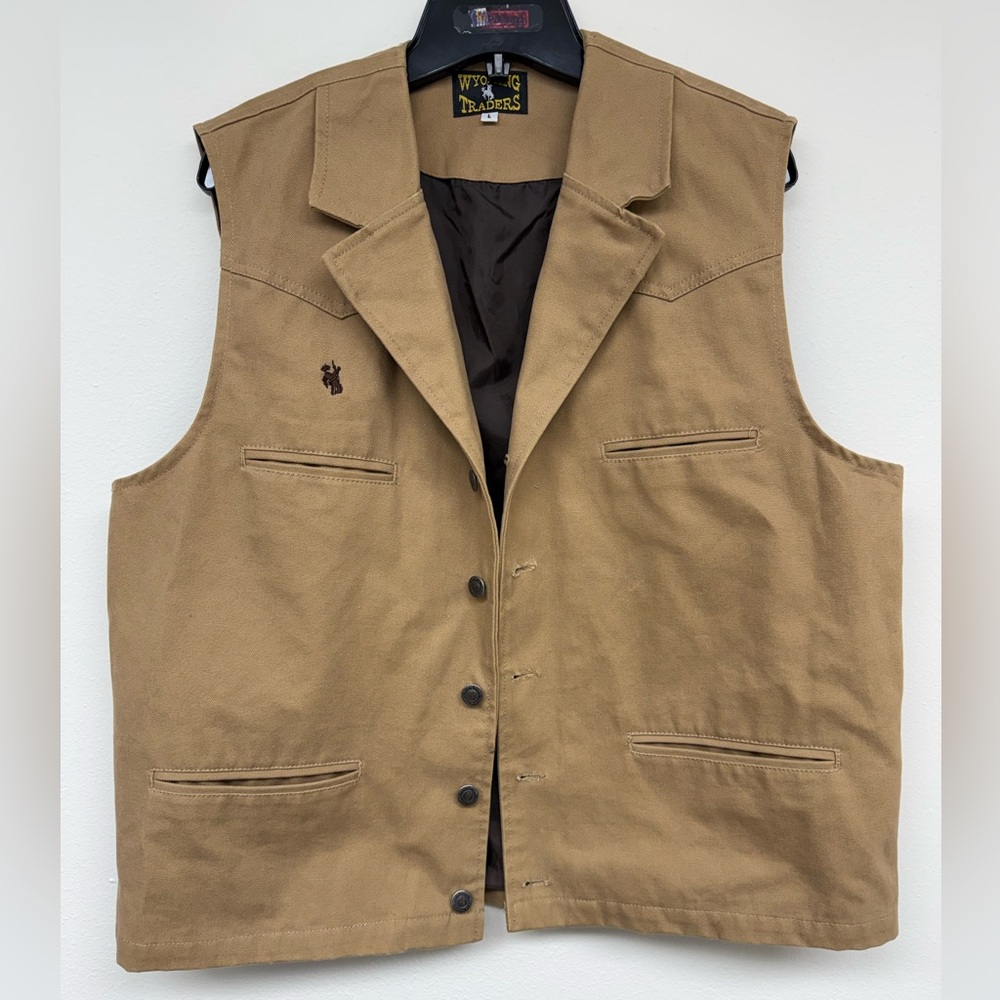 Wyoming Traders Men's Vest in Tan